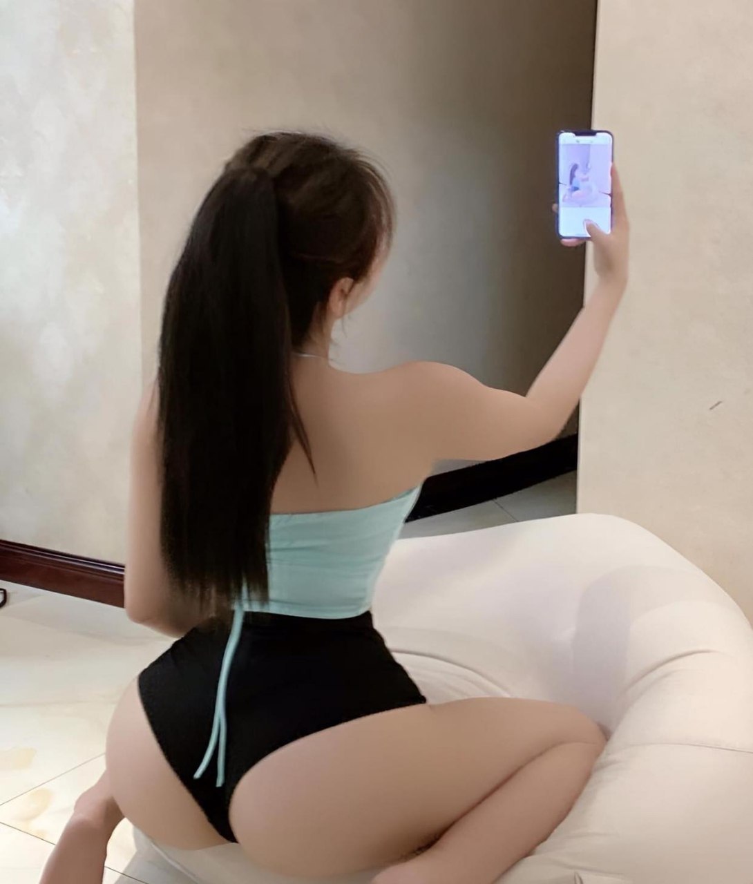 Hot girl xinh đẹp lộ hàng